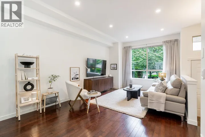8 100 KLAHANIE DRIVE, Port Moody, British Columbia V3H5K3