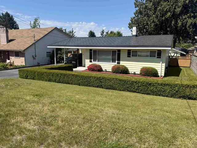 11525 96A AVENUE, Surrey, British Columbia V3V1Z9
