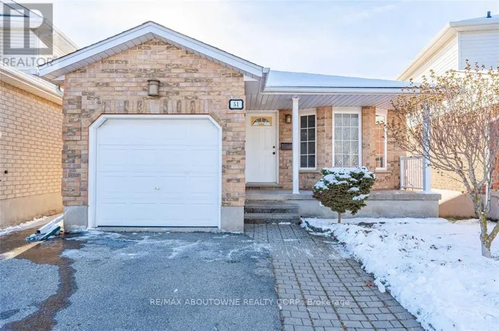 MAIN - 51 BOULDER CRESCENT, Guelph (Clairfields/Hanlon Business Park), Ontario N1G5A2