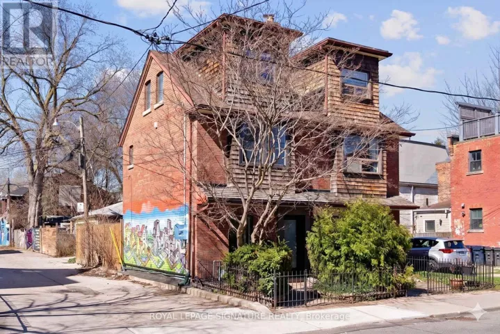 100 SUSSEX AVENUE, Toronto (University), Ontario M5S1K3