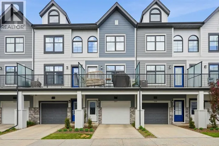 207 Les Jardins Park SE, Calgary, Alberta T2C5V3