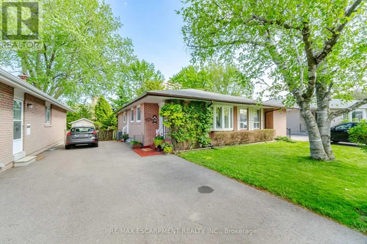 1926 REISS COURT, Mississauga (Clarkson), Ontario L5J3S3