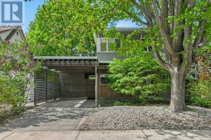 29 MOUNT PLEASANT AVENUE, Ottawa, Ontario K1S0L7