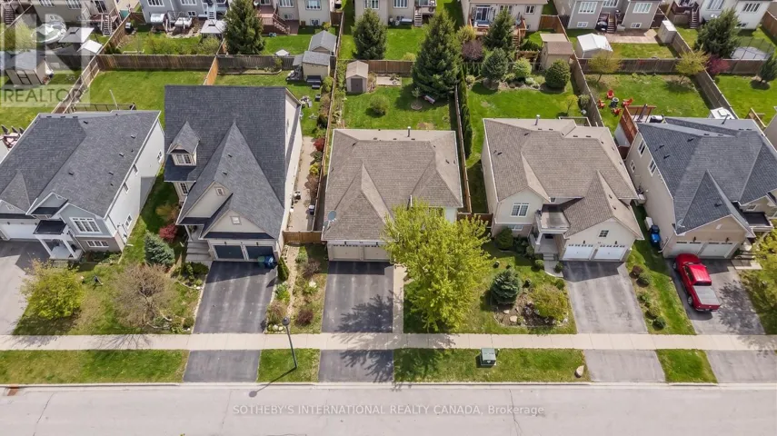 19 GRAND POPLAR LANE, Wasaga Beach, Ontario L9Z0C7