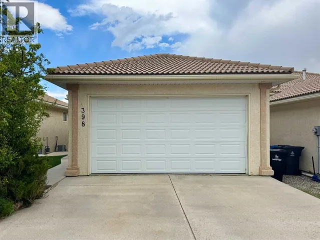1, 398 Canyon Boulevard W, Lethbridge, Alberta T1K6V2