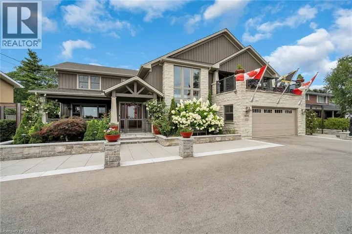 404 MOUNTAIN BROW Boulevard E, Hamilton, Ontario L8T1A7