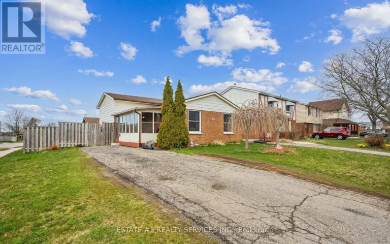 43 DYER STREET, St. Thomas, Ontario N5R5K2