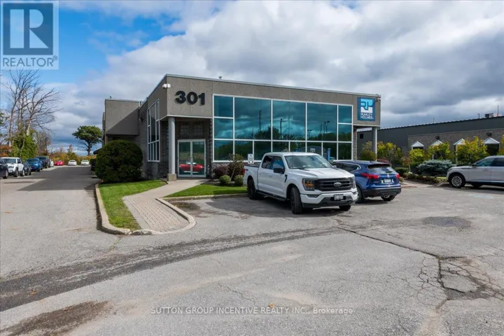 11 - 47 HARLEY COURT, Barrie (0 West), Ontario L4N8V4