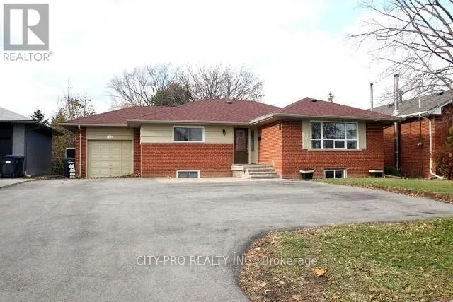 1925 BRITANNIA ROAD W, Mississauga (Streetsville), Ontario L5M1P4