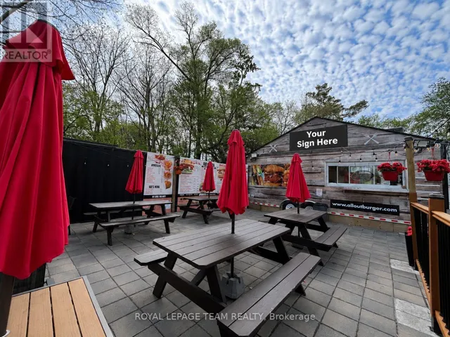 2560 BANK STREET, Ottawa, Ontario K1T1M9