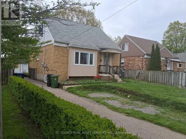 11 ELLINGTON DRIVE, Toronto (Wexford-Maryvale), Ontario M1R3X6