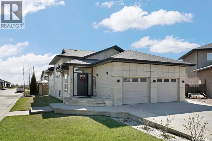 752 Reddekopp DRIVE, Martensville, Saskatchewan S0K2T2