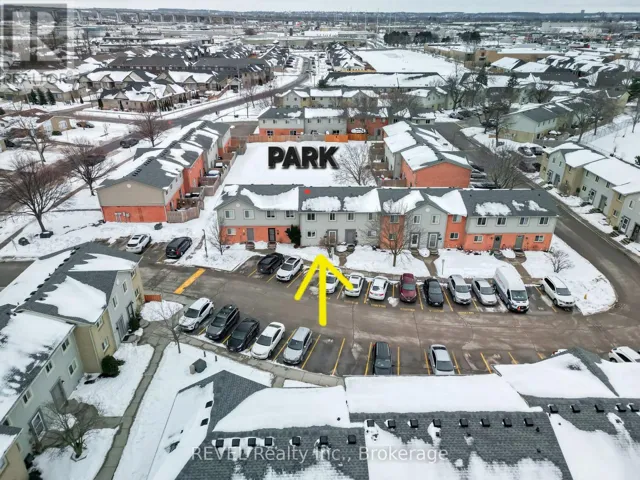 80 - 65 DORCHESTER BOULEVARD, St. Catharines (Carlton/Bunting), Ontario L2M7T2