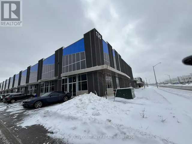 UNIT 1 - 135 ADDISON HALL CIRCLE, Aurora, Ontario L4G3X8