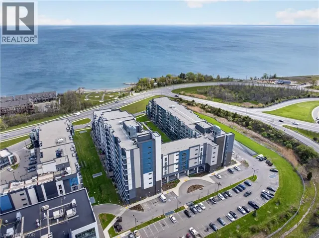 16 CONCORD Place Unit# 218, Grimsby, Ontario L3M0J1