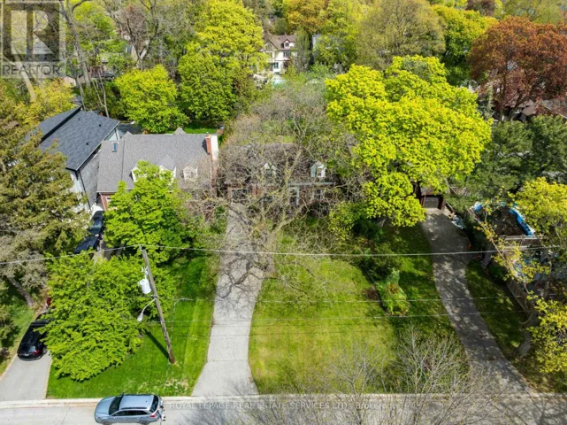 28 HOLLOWAY ROAD, Toronto (Islington-City Centre West), Ontario M9A1G1