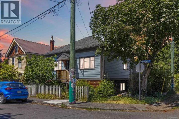 1334 Pembroke St, Victoria, British Columbia V8R1V4