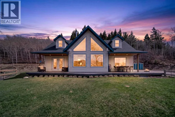 5 Villa Vega Acres, Lundbreck, Alberta T0K1W0