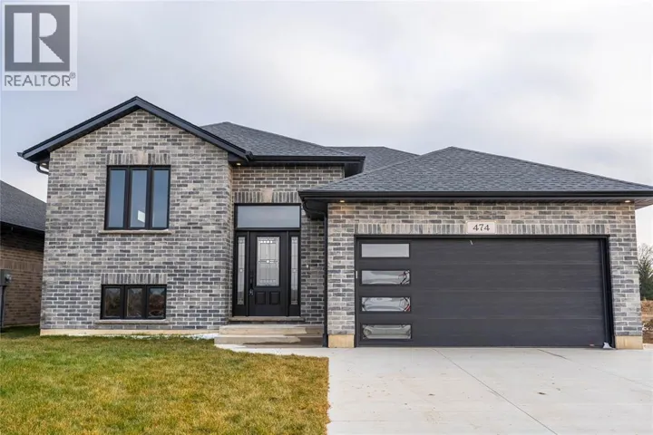4009 Greenwood STREET, Petrolia, Ontario N0N1R0