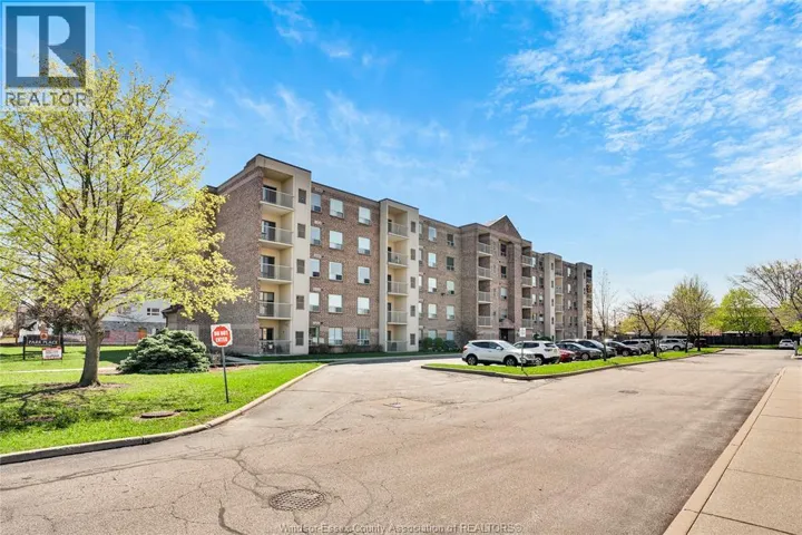 8335 Wyandotte STREET, Windsor, Ontario N8S4S8