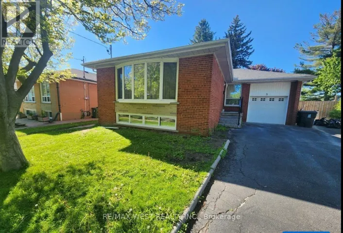 BASEMENT - 5 LUDGATE DRIVE, Toronto (Rexdale-Kipling), Ontario M9W2Y2