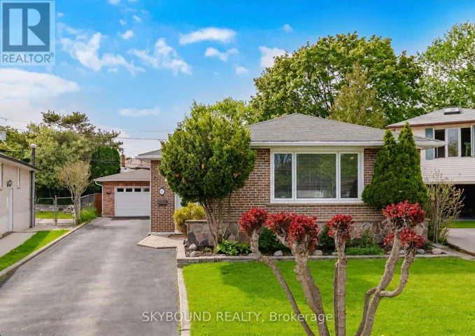 14 MONET AVENUE, Toronto (Etobicoke West Mall), Ontario M9C3N7