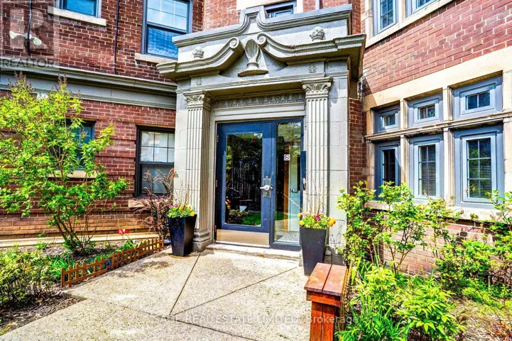 15 - 48 LAWTON BOULEVARD, Toronto (Yonge-St. Clair), Ontario M4V1Z5