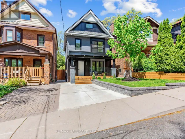 208 GAINSBOROUGH ROAD, Toronto (Woodbine Corridor), Ontario M4L3C6