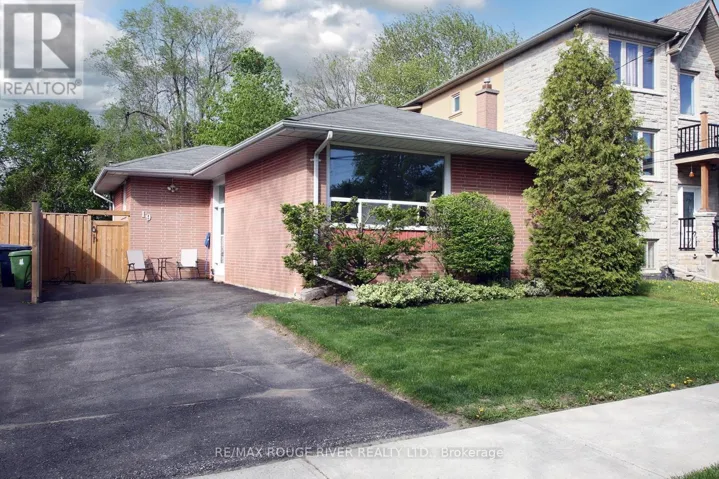 19 THORNBECK DRIVE, Toronto (Woburn), Ontario M1G2J7
