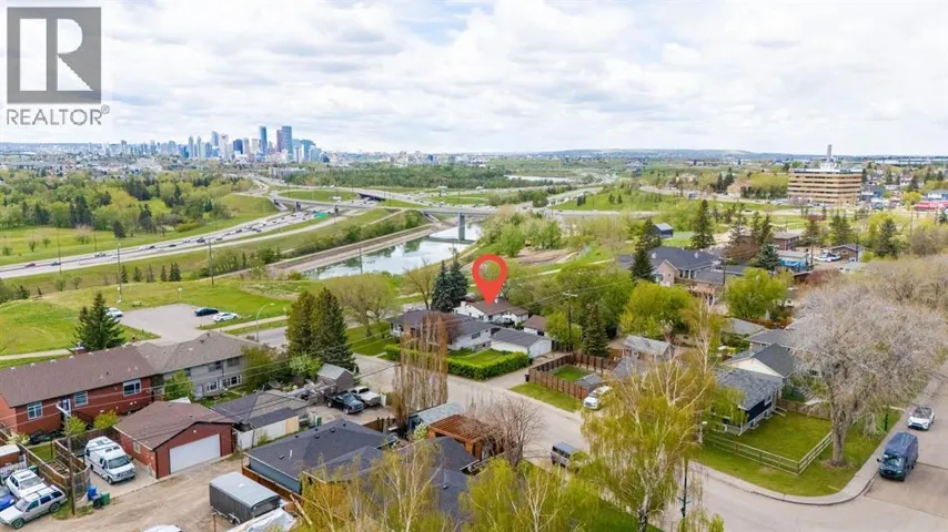 2048 26 Street SE, Calgary, Alberta T2B0P2