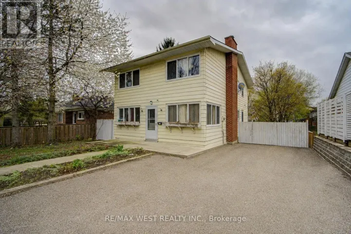 326 QUEEN STREET S, Mississauga (Streetsville), Ontario L5M1M2