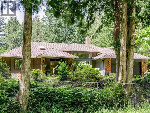4860 Excelsior Rd, Saanich, British Columbia V9E2E5