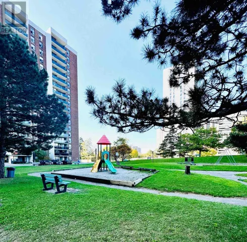 1205 - 21 KNIGHTSBRIDGE ROAD, Brampton (Queen Street Corridor), Ontario L6T3Y1