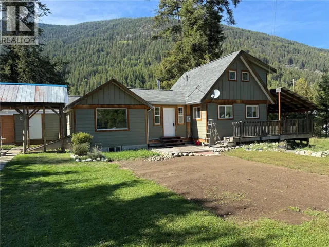 2018 Tarrys Road, Castlegar, British Columbia V1N4N1