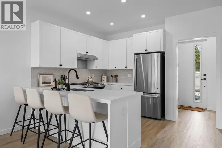 3210 Salmon Road Unit# 10, West Kelowna, British Columbia V4T1A7