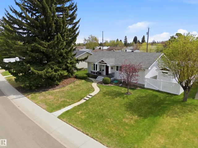 10663 59 ST NW, Edmonton, Alberta T6A2K5