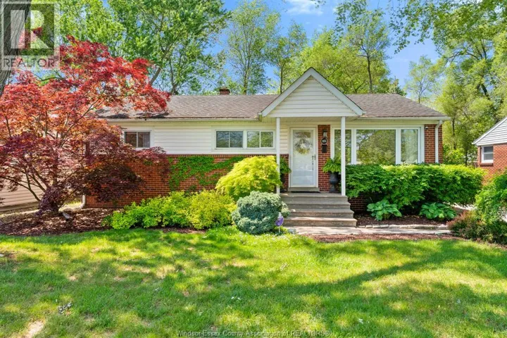 3155 VIRGINIA PARK AVE, Windsor, Ontario N9E2C1