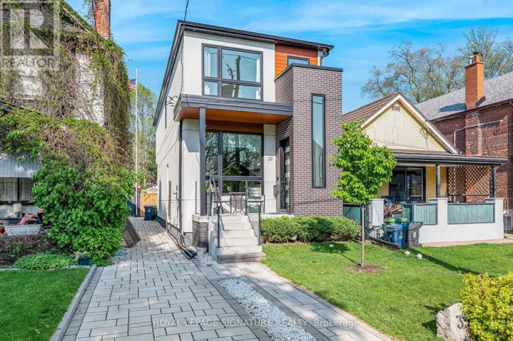 39 COLERIDGE AVENUE, Toronto (Woodbine-Lumsden), Ontario M4C4H4