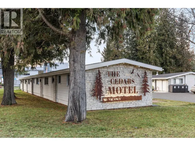 1210 Paradise Avenue, Sicamous, British Columbia V0E0E8