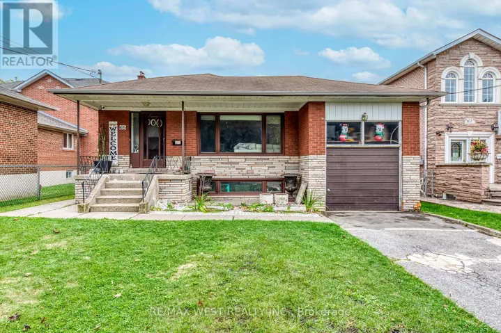 65 NORTH PARK DRIVE, Toronto (Maple Leaf), Ontario M6L1K4