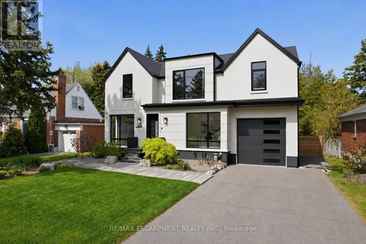 1435 APPLEWOOD ROAD, Mississauga (Lakeview), Ontario L5E2L9