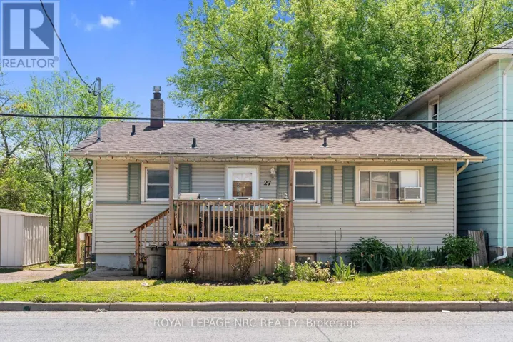 27 GALE CRESCENT, St. Catharines (E. Chester), Ontario L2R3K8