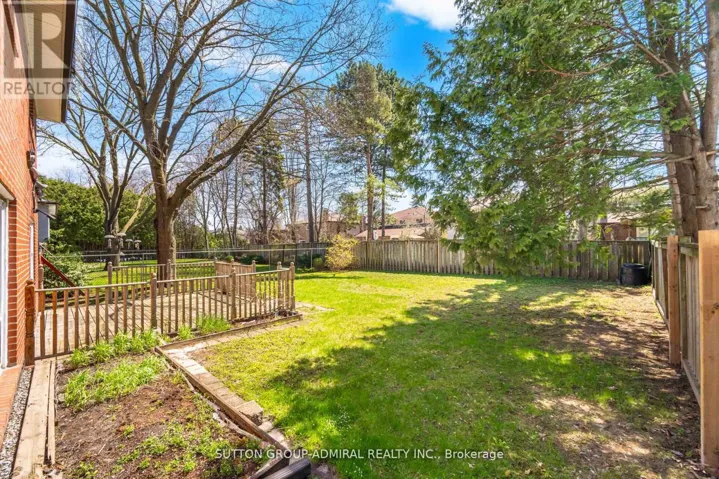 53 BESTVIEW DRIVE, Toronto (Bayview Woods-Steeles), Ontario M2M2X8