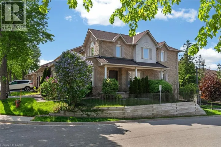 11 PIRIE Drive Unit# 19, Dundas, Ontario L9H6Z6