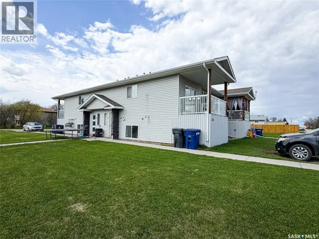 215 2nd STREET W, Meadow Lake, Saskatchewan S9X1C7