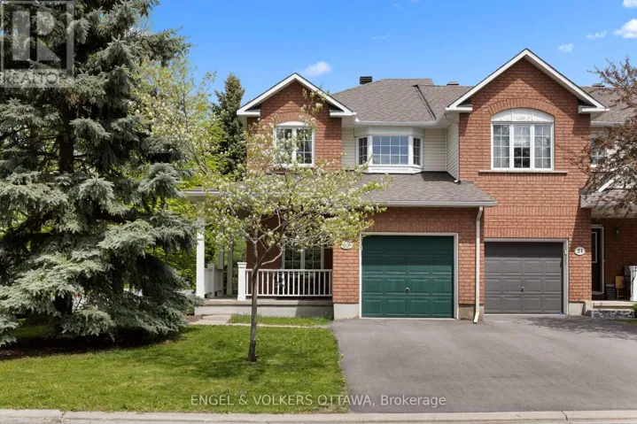 23 CAMBRAY LANE, Ottawa, Ontario K2K3C3