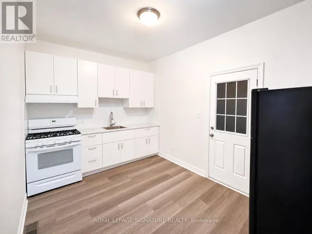 UPPER - 396 CRAWFORD STREET, Toronto (Trinity-Bellwoods), Ontario M6J2V9