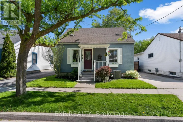 8 COVENTRY STREET, St. Catharines (E. Chester), Ontario L2R2X5