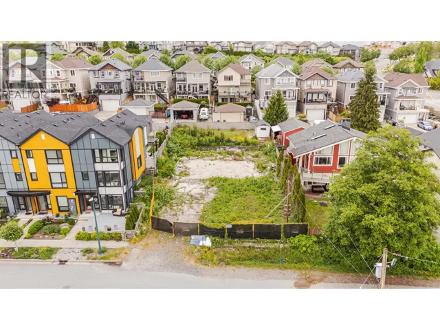 3429 ROXTON AVENUE, Coquitlam, British Columbia V3B3H7