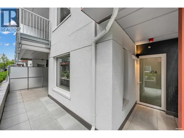 104 2250 E 1ST AVENUE, Vancouver, British Columbia V5N1B6